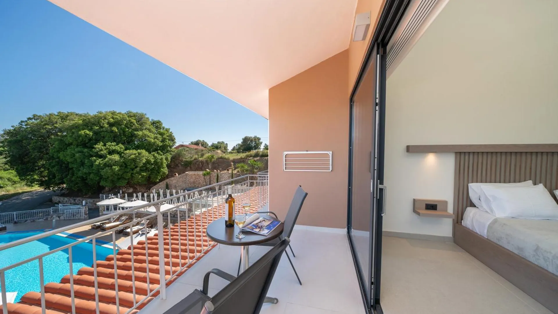 Aparthotel The 